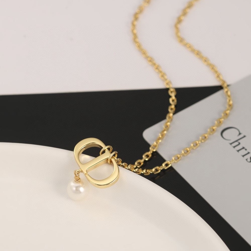 chr1st1an D10r necklaces